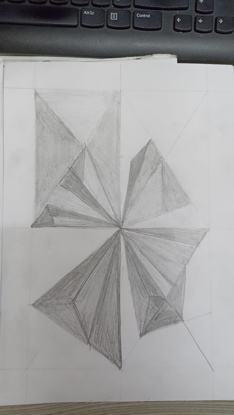 Boceto manual de composición bidimensional